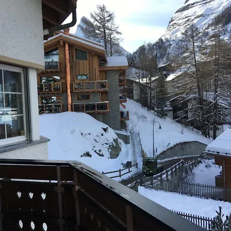 Апартаменты Haus Colmar Церматт